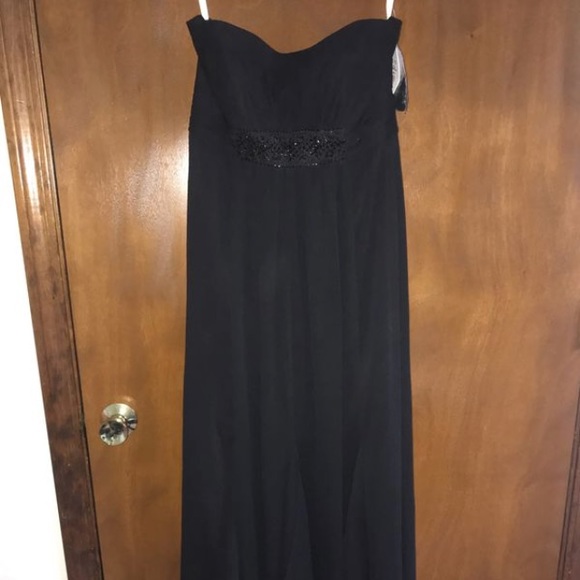 Dress - Picture 2 of 6